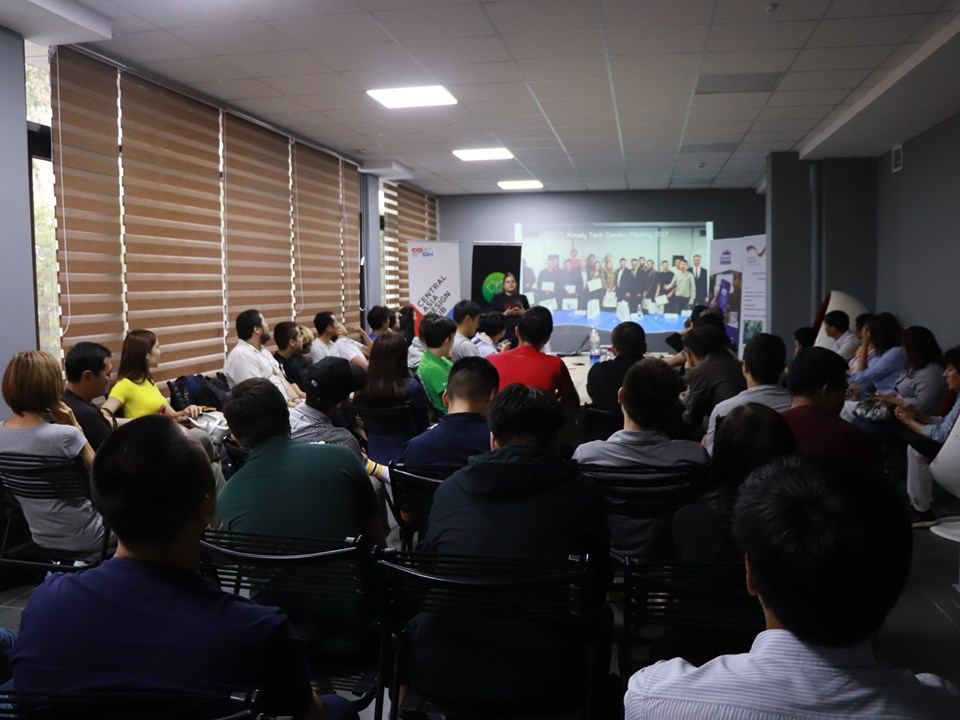 Participants at a master class on pitching for the hackathon 'Ecommerce and Fintech Hackathon' in Bishkek, Kyrgyzstan.