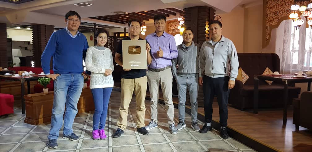 Kyrgyzstan animation industry community celebrates arrival of Golden Button from Youtube