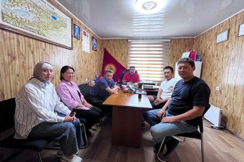The Karatal-Japyryk State Nature Reserve team. The memorandum was signed and the install began the next day. The reserve rangers led the route choices.